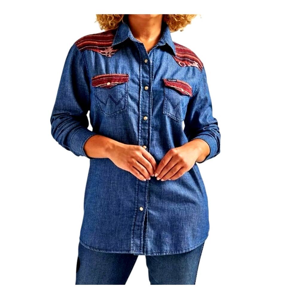 Wrangler Women's Small Retro Aztec Blanket Pattern Denim Boyfriend Snap Shirt